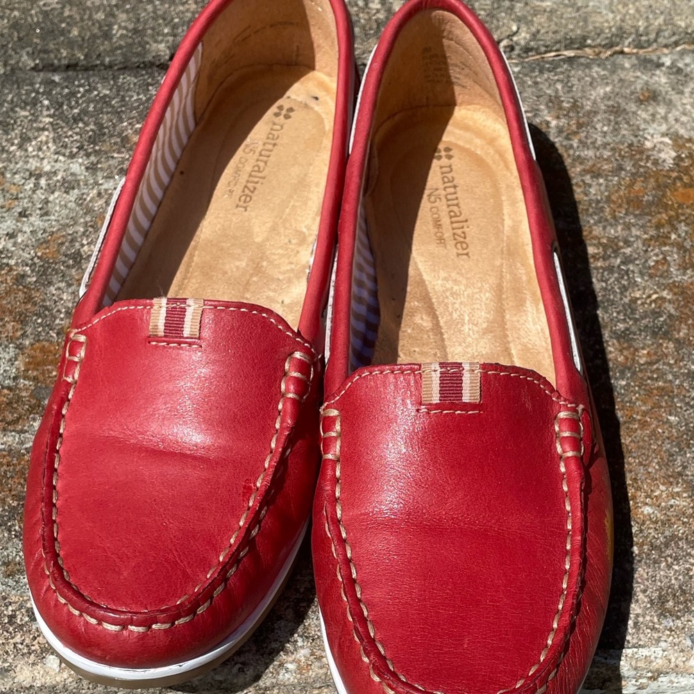 Naturalizer Women's Bold Red Flats